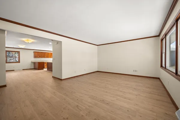 $260,000 | 1118 Holmes Place, DeKalb, IL 60115