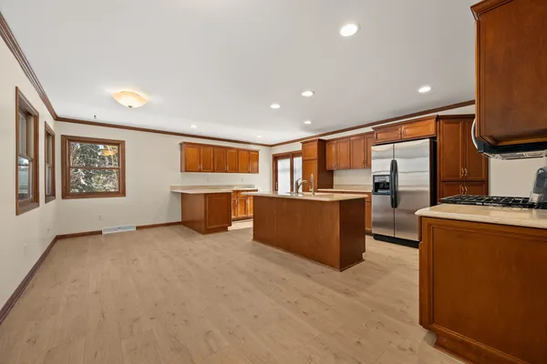 $260,000 | 1118 Holmes Place, DeKalb, IL 60115