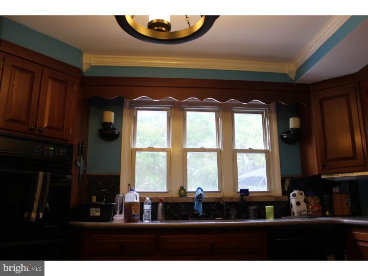 417 Highland Road Pottstown, PA 19464 - Photo 11 of 20 Kitchen