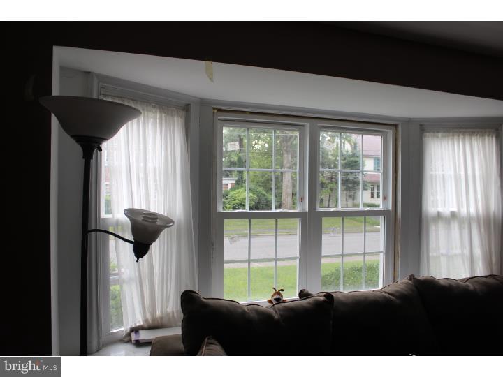 417 Highland Road Pottstown, PA 19464 - Photo 18 of 20 Living Room