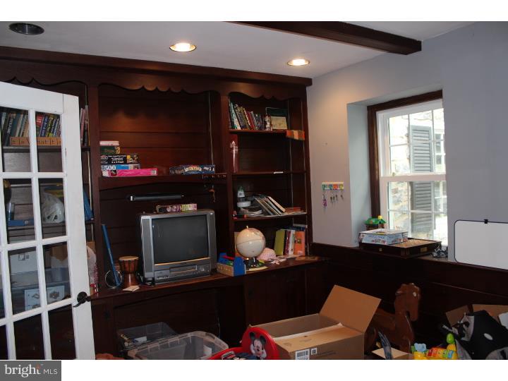 417 Highland Road Pottstown, PA 19464 - Photo 6 of 20 Office / Study