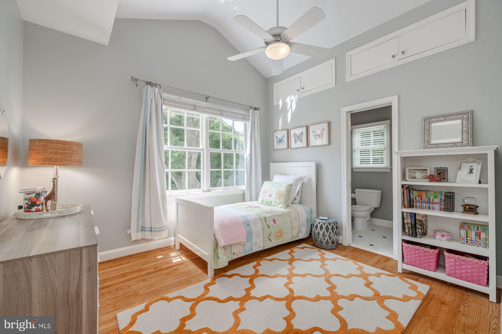 4912 Baltan Road Bethesda, MD 20816 - Photo 24 of 36 Cheerful bedrooms