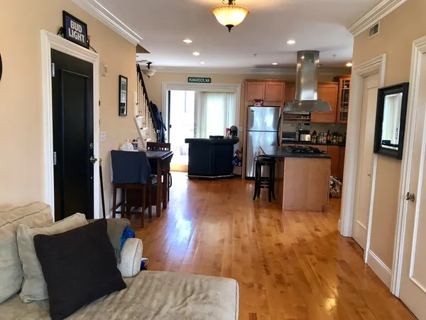 $4,495 | 360-362 Dorchester Street, Unit 3, Boston, MA 02127