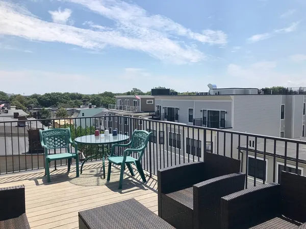 $4,495 | 360-362 Dorchester Street, Unit 3, Boston, MA 02127
