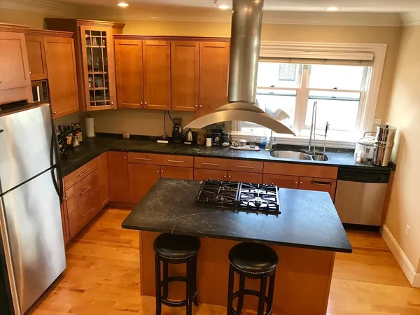 $4,495 | 360-362 Dorchester Street, Unit 3, Boston, MA 02127