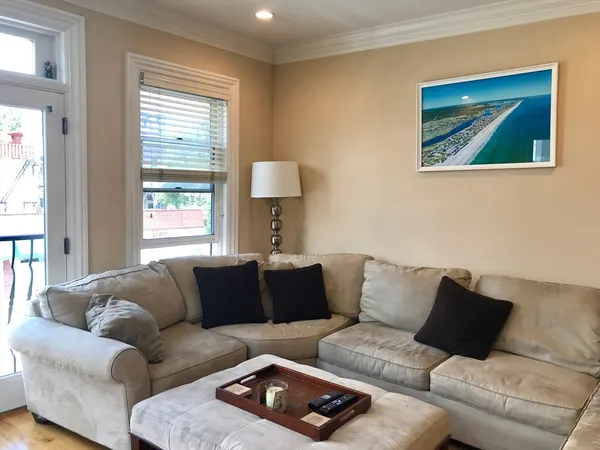 $4,495 | 360-362 Dorchester Street, Unit 3, Boston, MA 02127