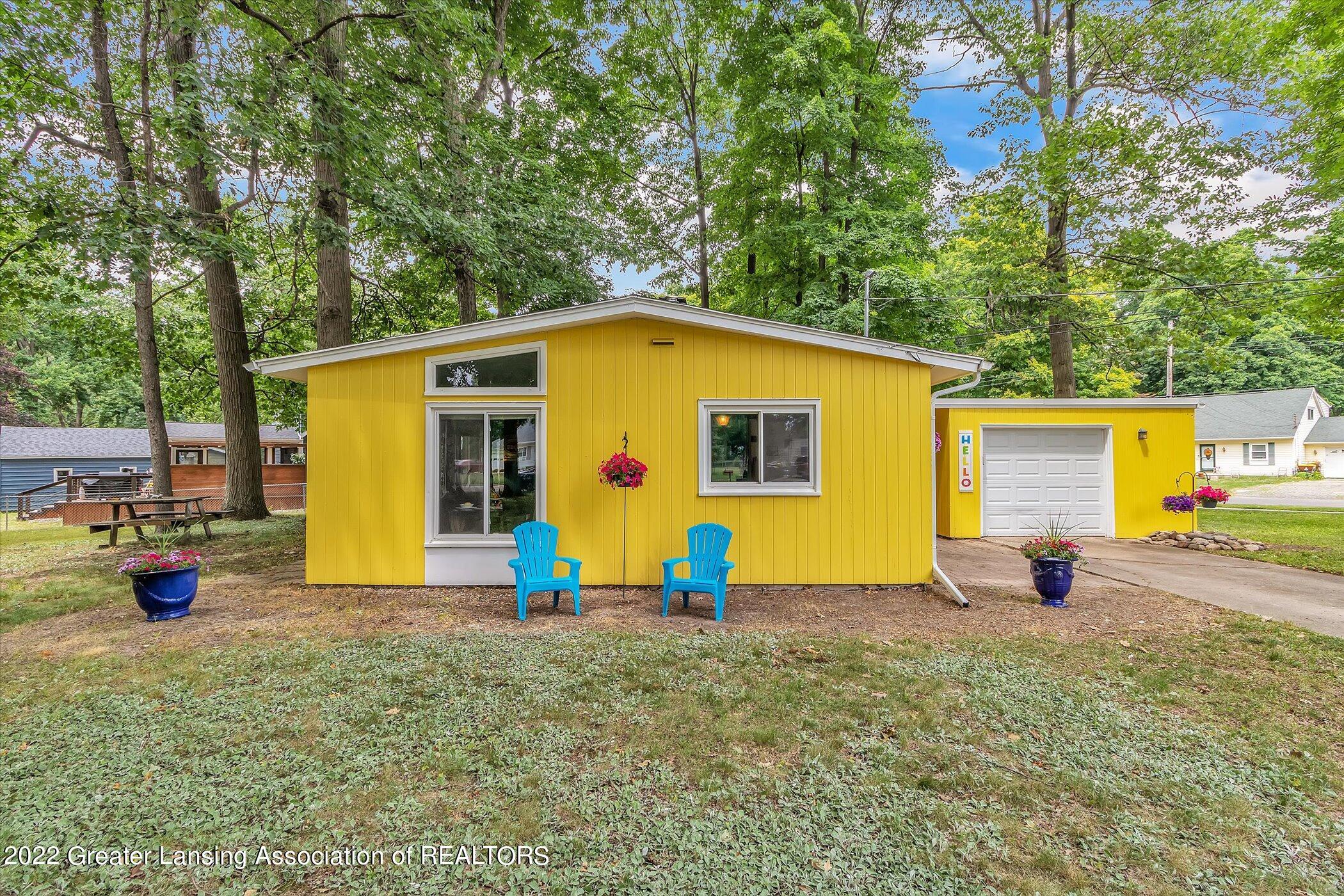 1127 Bretton Road Lansing, MI 48917 - Photo 3 of 30 02-Image-2