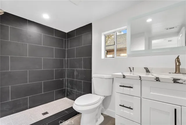 $3,200 | 3635 Locust Street, Riverside, CA 92501