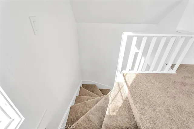 $3,200 | 3635 Locust Street, Riverside, CA 92501