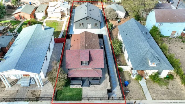 $3,200 | 3635 Locust Street, Riverside, CA 92501