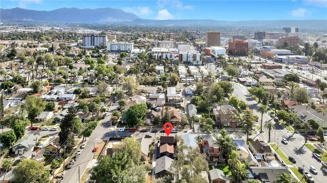 $3,200 | 3635 Locust Street, Riverside, CA 92501