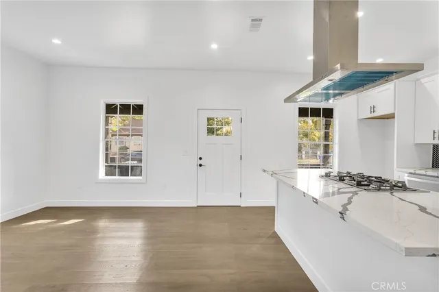 $3,200 | 3635 Locust Street, Riverside, CA 92501