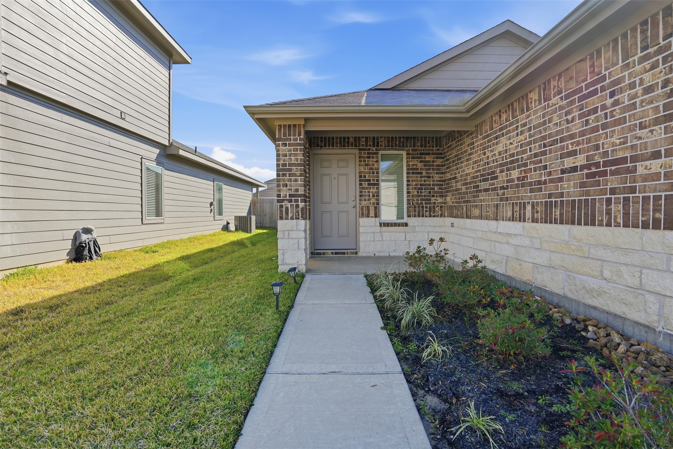 12214 Ridge River Lane Houston, TX 77067 - Photo 3 of 21 a front view of house with yard