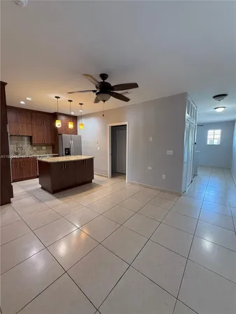 $2,800 | 7541 Northwest 176th Terrace, Unit 7541, Hialeah, FL 33015