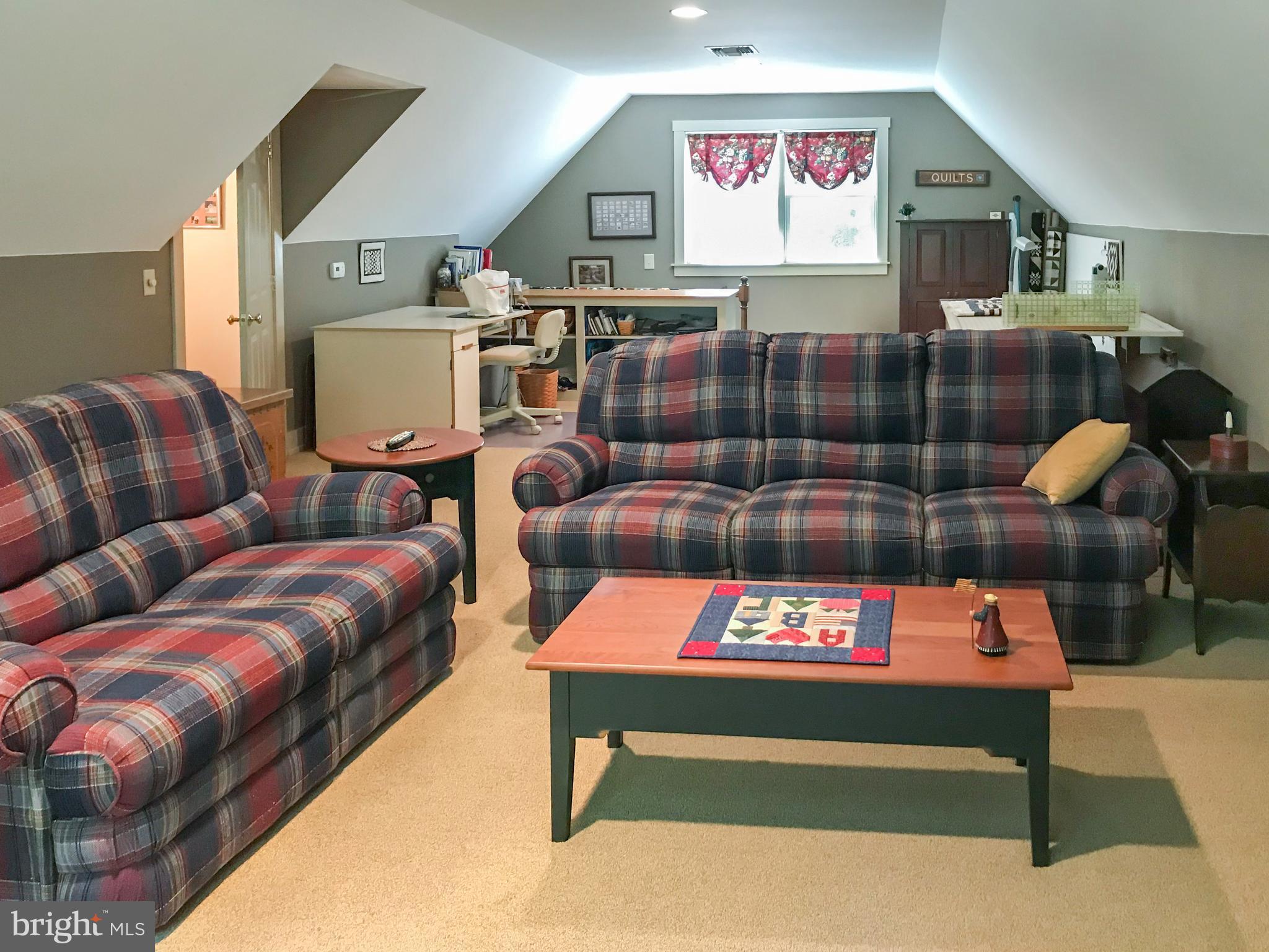 24 Ridgewood Place Ivyland, PA 18974 - Photo 16 of 26 Family Room (above the over-sized garage)