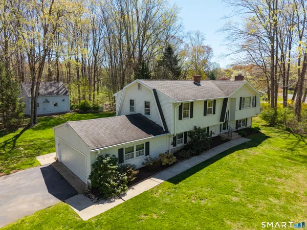 $569,900 | 53 Driftwood Lane, Guilford, CT 06437