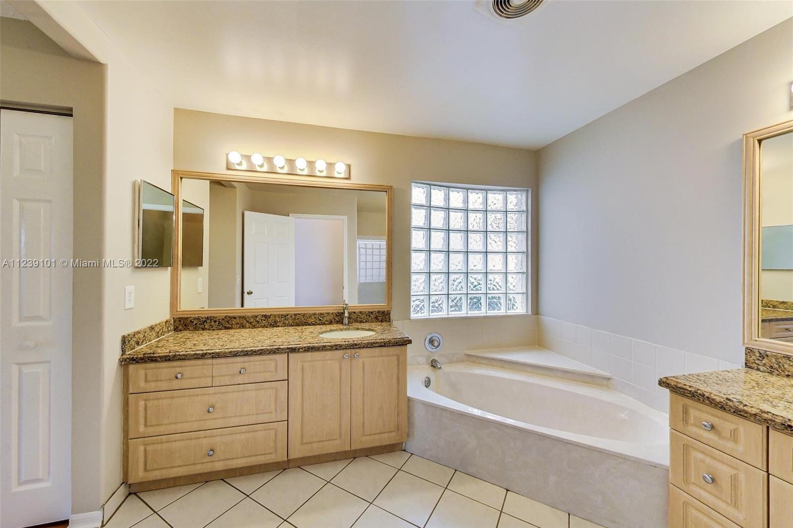 Silver Lakes Miramar, FL 33029 - Photo 20 of 38