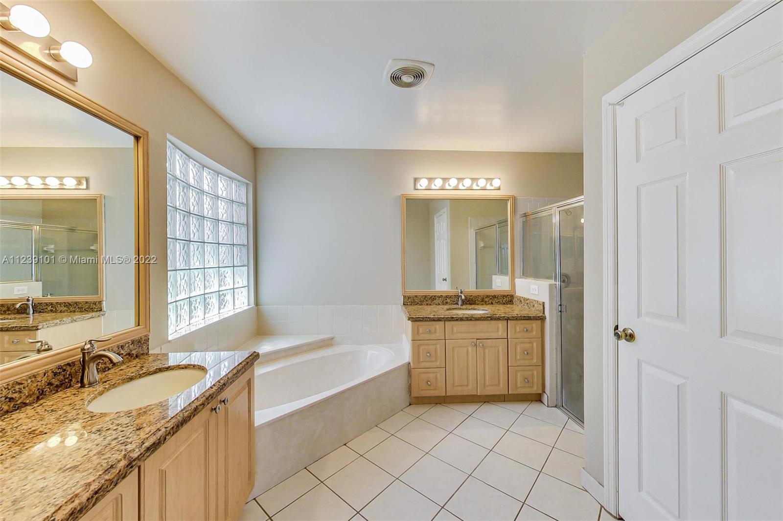 Silver Lakes Miramar, FL 33029 - Photo 21 of 38