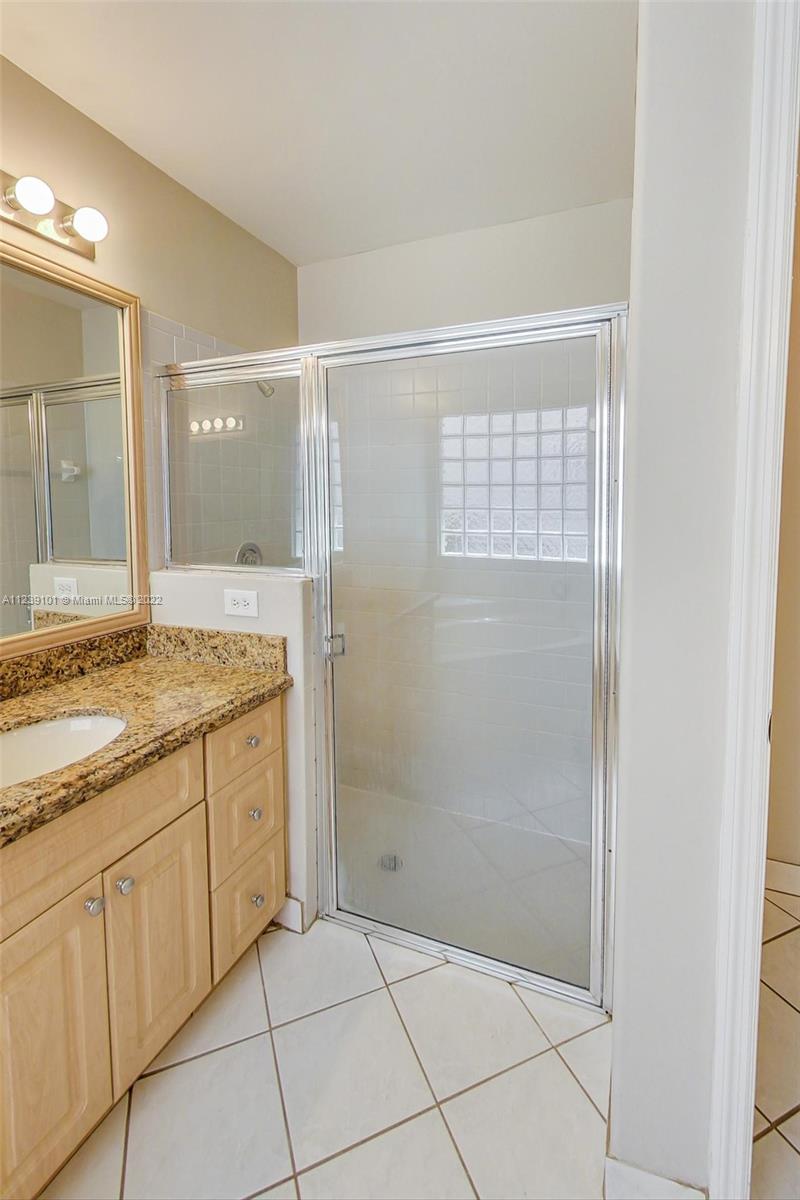 Silver Lakes Miramar, FL 33029 - Photo 22 of 38