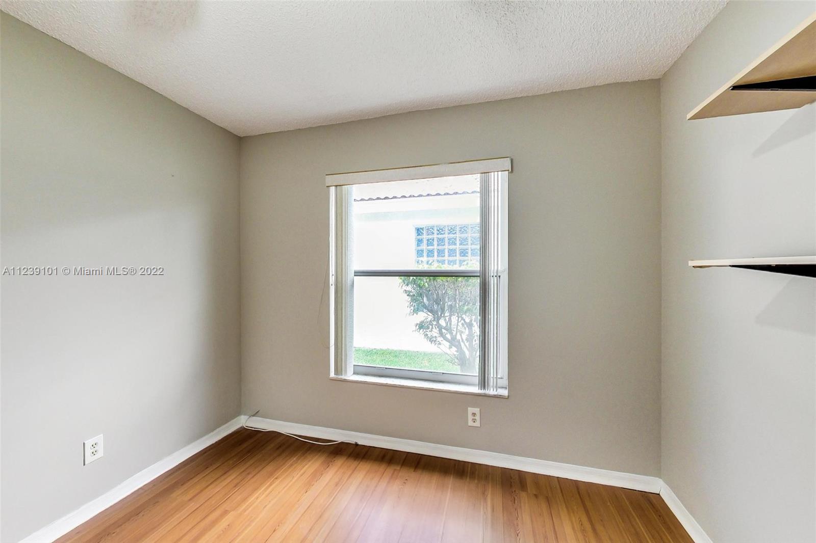 Silver Lakes Miramar, FL 33029 - Photo 27 of 38