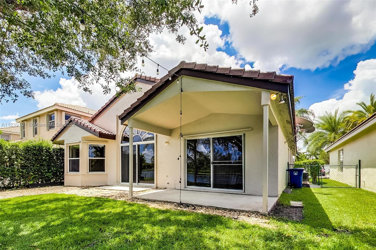 Silver Lakes Miramar, FL 33029 - Photo 32 of 38