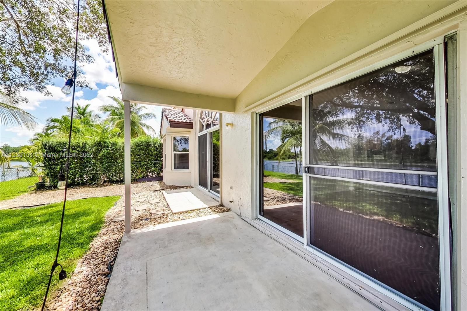 Silver Lakes Miramar, FL 33029 - Photo 33 of 38