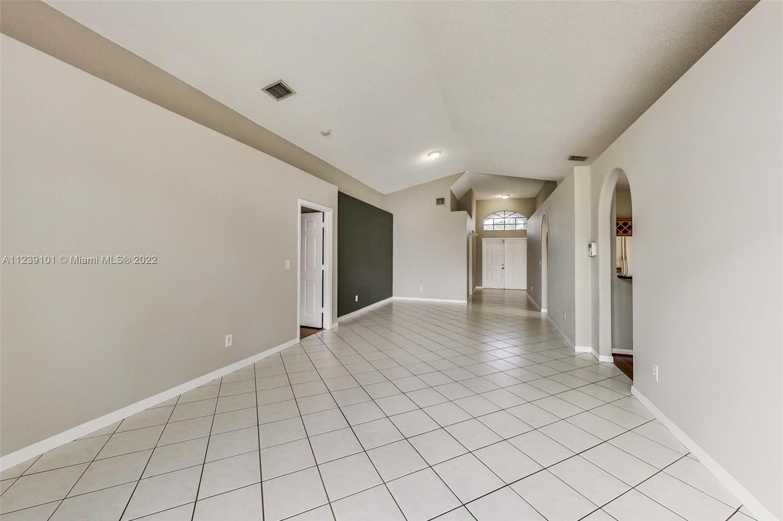 Silver Lakes Miramar, FL 33029 - Photo 9 of 38