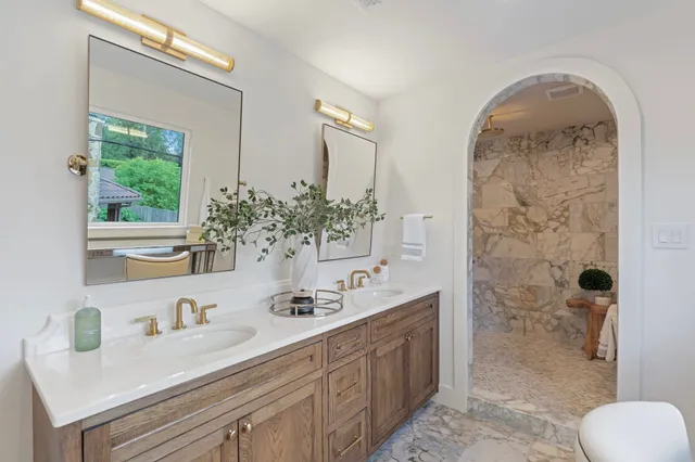 $1,700,000 | 814 Azalea Street, Houston, TX 77018