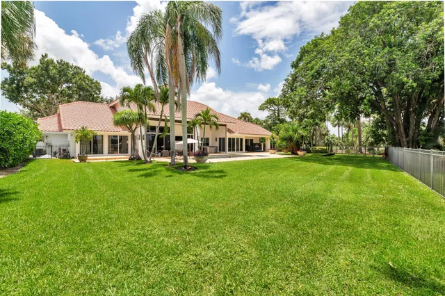 $15,000 | 1504 Breakers W Boulevard, West Palm Beach, FL 33411