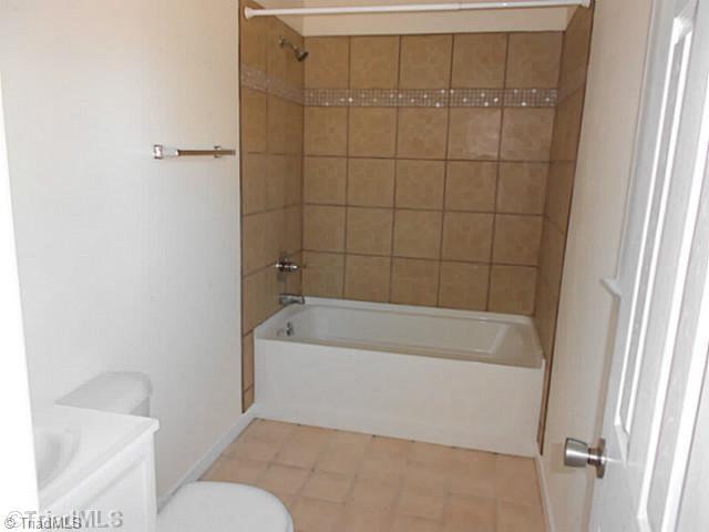 4561 Styers Ferry Road Winston-Salem, NC 27104 - Photo 7 of 14 Bath.