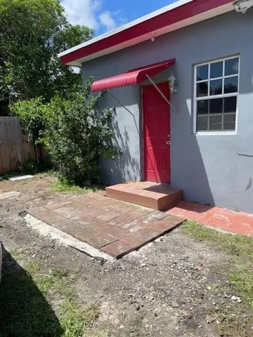 $1,475 | 1628 McKinley Street, Hollywood, FL 33020