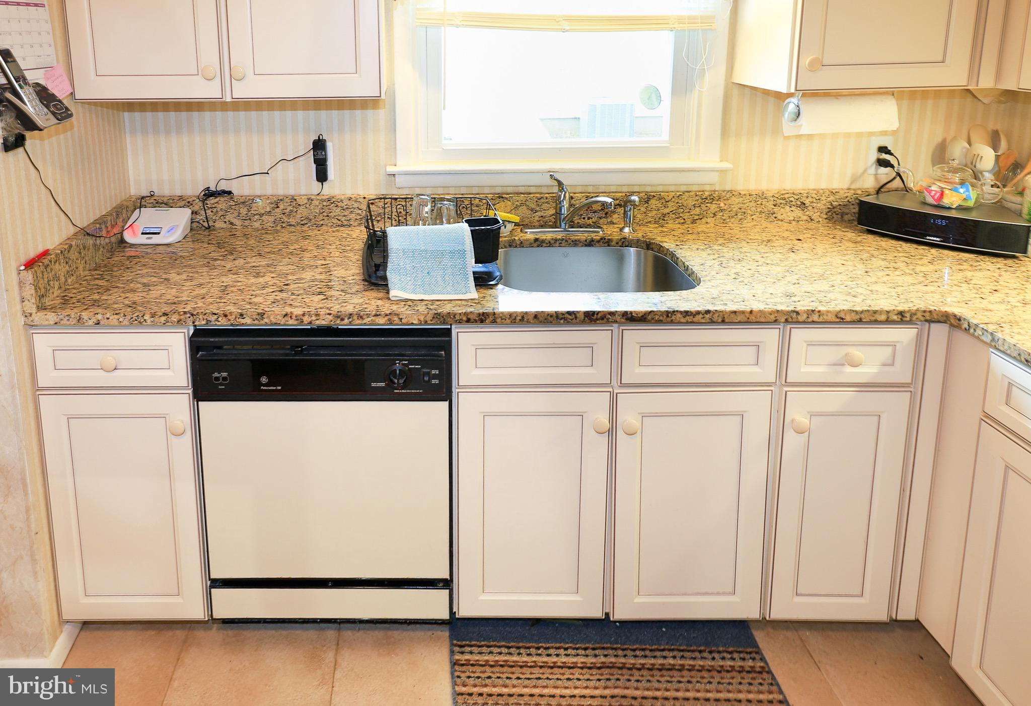 18 Dogwood Road Manahawkin, NJ 08050 - Photo 8 of 15 Gallery Image 8