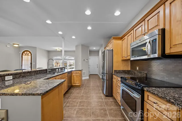 $685,000 | 26 Ocaso Drive, Asheville, NC 28806