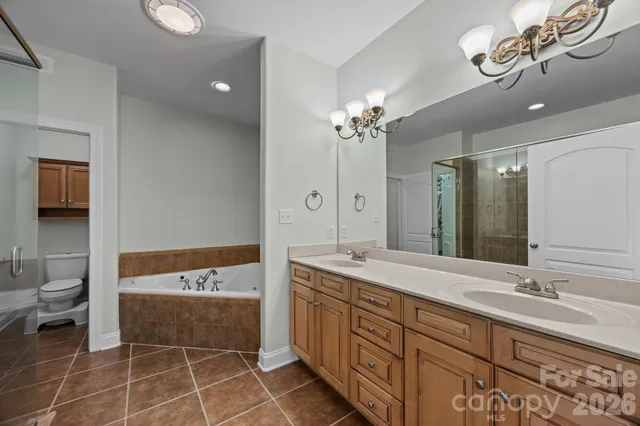 $685,000 | 26 Ocaso Drive, Asheville, NC 28806