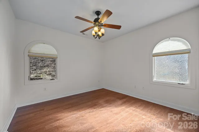 $685,000 | 26 Ocaso Drive, Asheville, NC 28806