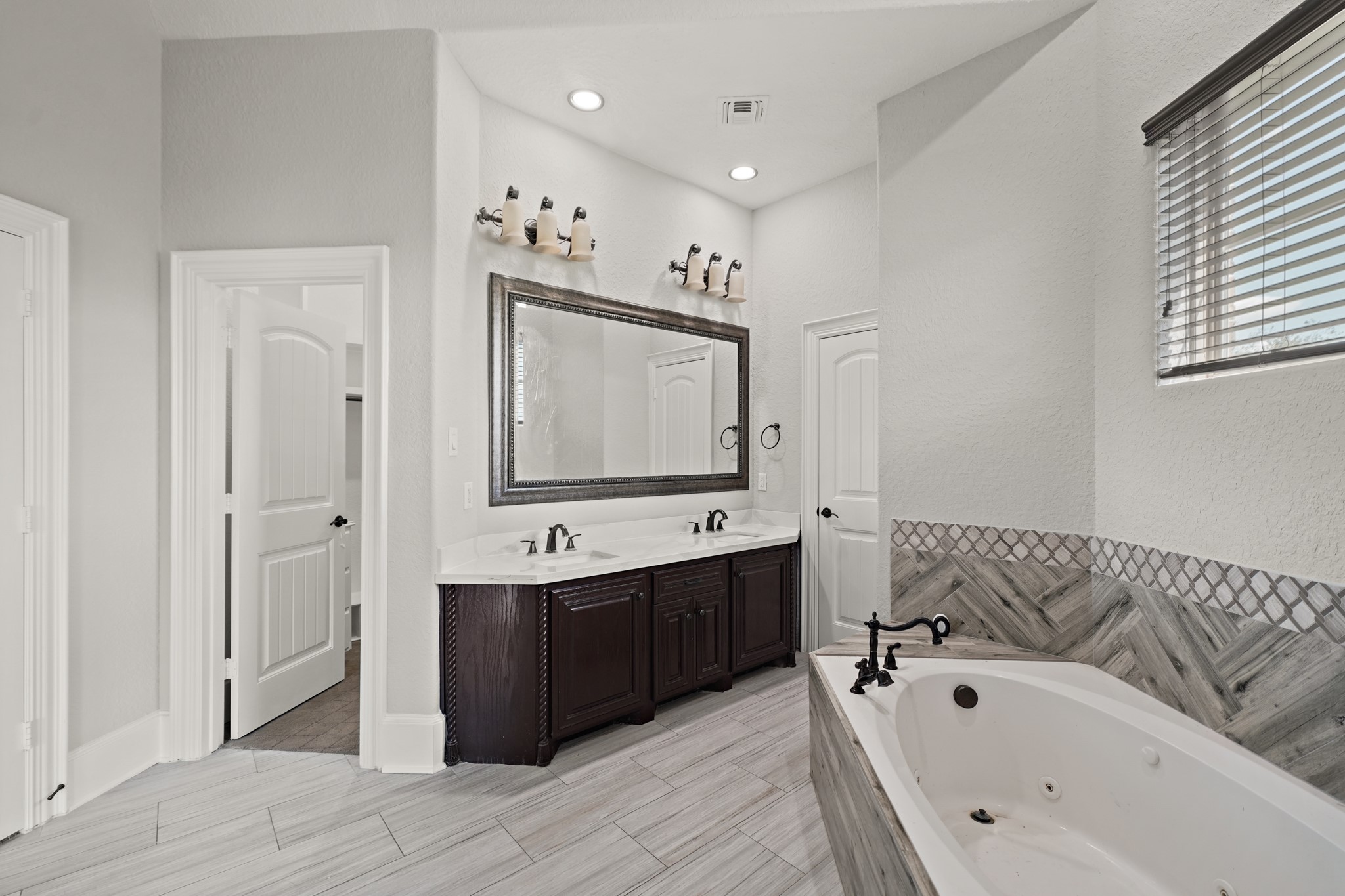 8334 Galler Road Richmond, TX 77469 - Photo 31 of 44