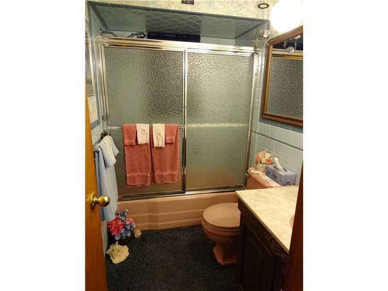 1448 Agnes Road Baldwin, PA 15227 - Photo 15 of 22 Full Bath.