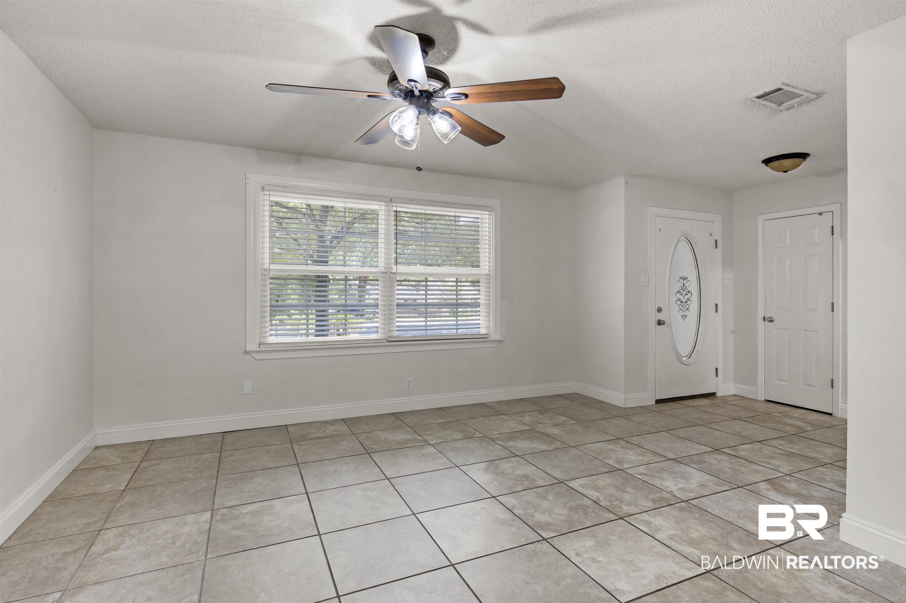 5524 Overlook Road Mobile, AL 36618 - Photo 6 of 21