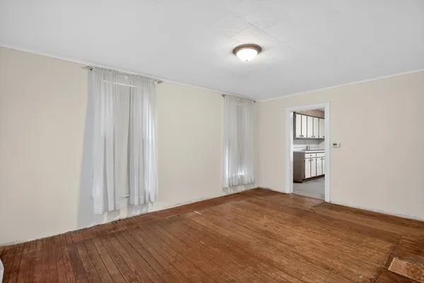 $84,900 | 611 Oakhill Avenue, Jackson, MI 49201