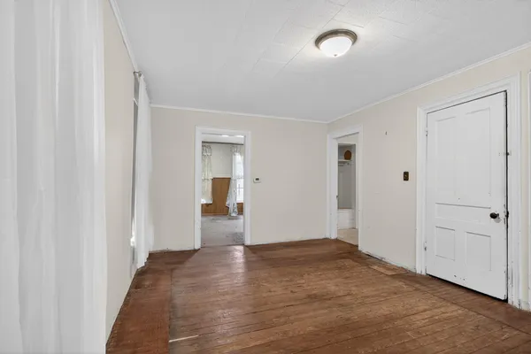 $84,900 | 611 Oakhill Avenue, Jackson, MI 49201