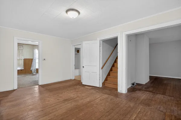 $84,900 | 611 Oakhill Avenue, Jackson, MI 49201