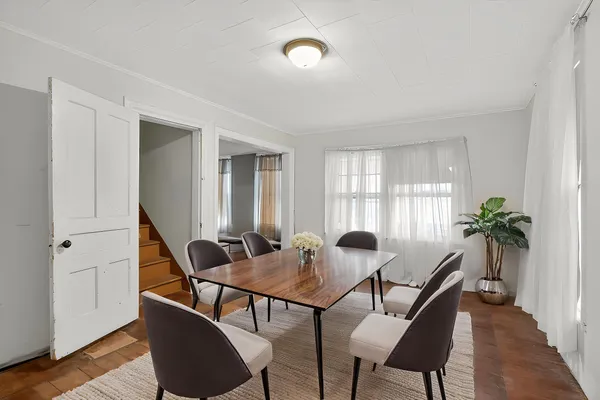 $84,900 | 611 Oakhill Avenue, Jackson, MI 49201