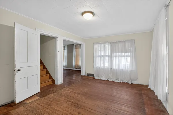 $84,900 | 611 Oakhill Avenue, Jackson, MI 49201