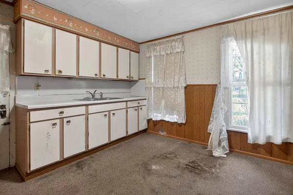 $84,900 | 611 Oakhill Avenue, Jackson, MI 49201