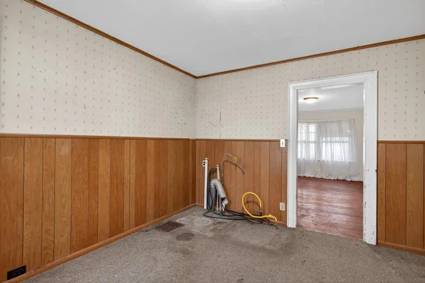 $84,900 | 611 Oakhill Avenue, Jackson, MI 49201