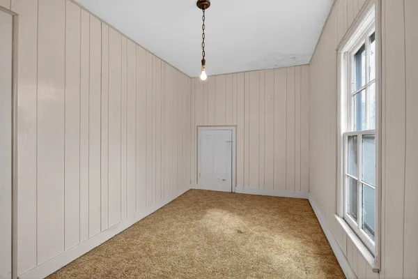 $84,900 | 611 Oakhill Avenue, Jackson, MI 49201