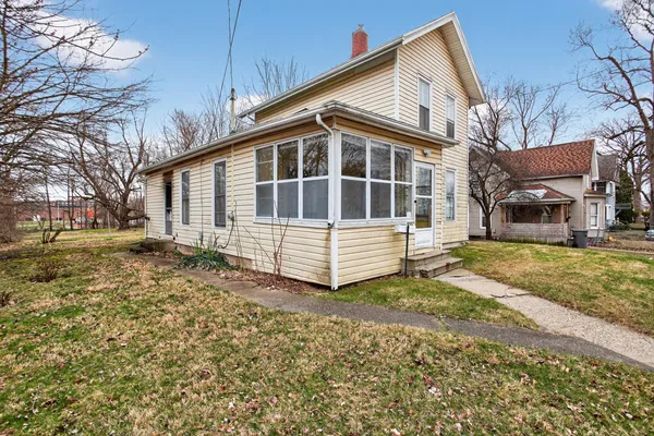 $84,900 | 611 Oakhill Avenue, Jackson, MI 49201