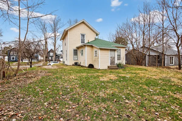 $84,900 | 611 Oakhill Avenue, Jackson, MI 49201