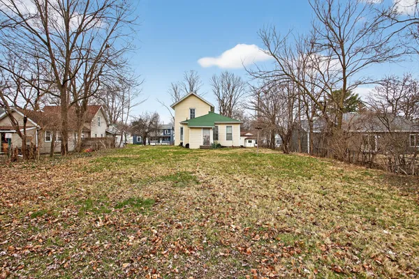 $84,900 | 611 Oakhill Avenue, Jackson, MI 49201