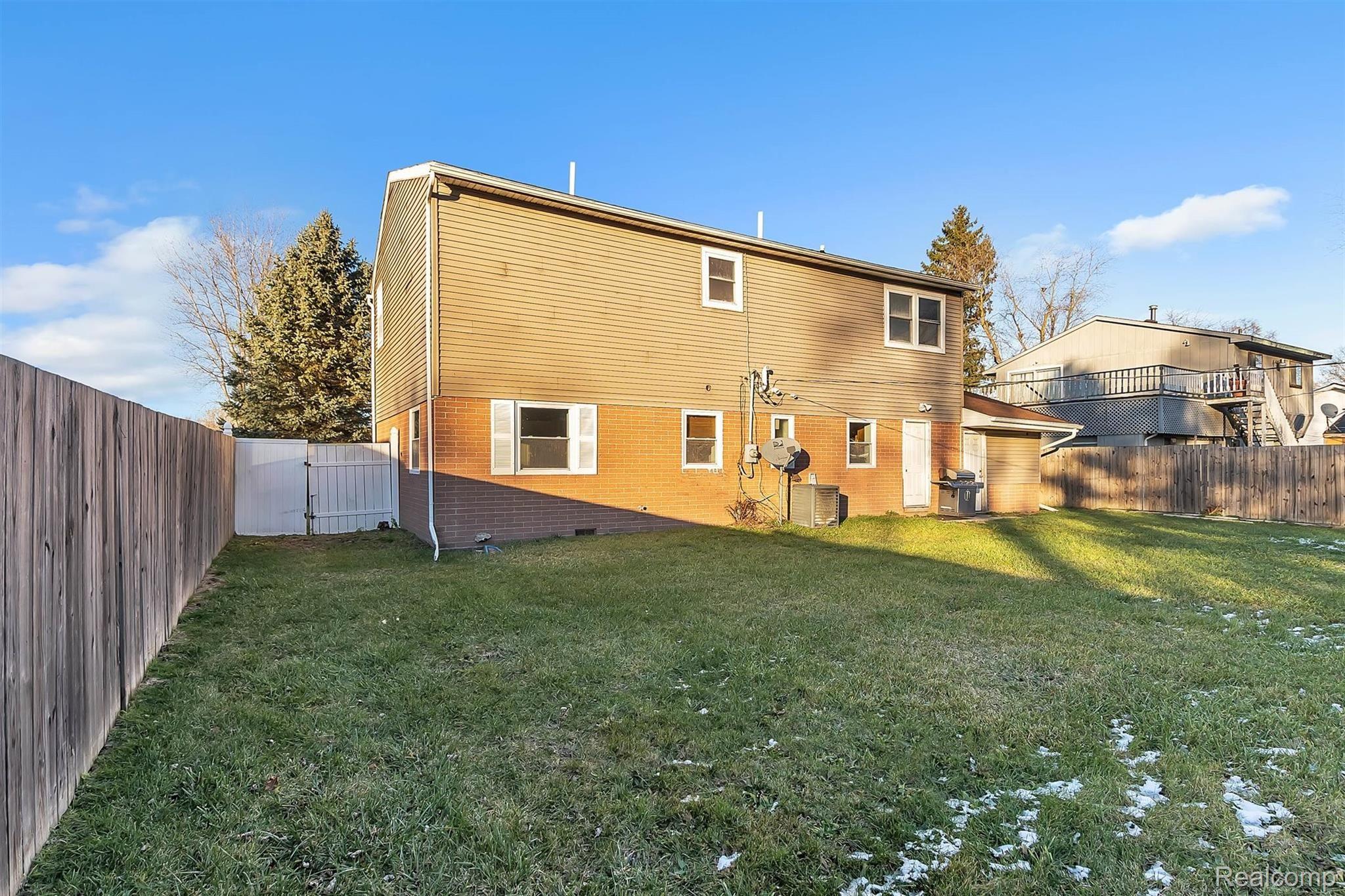48637 Bemis Road Belleville, MI 48111 - Photo 40 of 42 40-48637 Bemis Rd-WindowStill-Real-.jpg